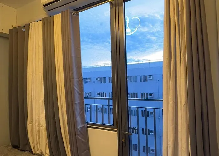 Chic Escape By The Bay Manila