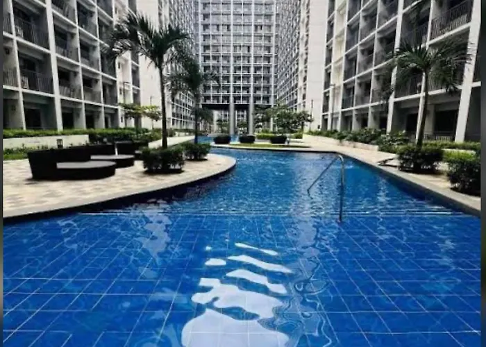 Chic Escape By The Bay * Manila
